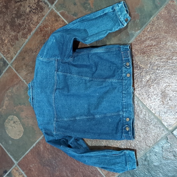 Vintage 80’s American Hero Distressed Denim Jean Jacket Size Medium - Picture 8 of 11